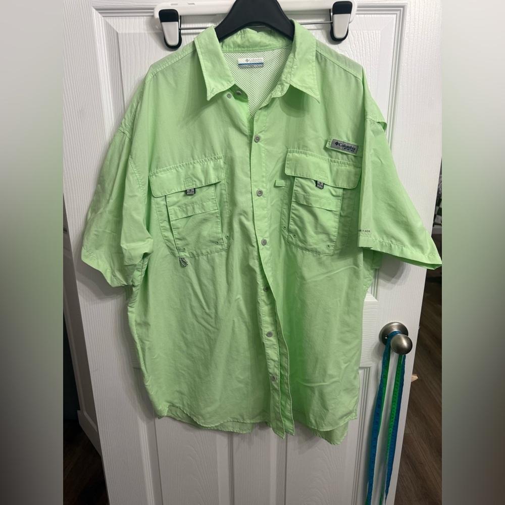 Columbia Men's Casual Button Down Shirt - Light Green